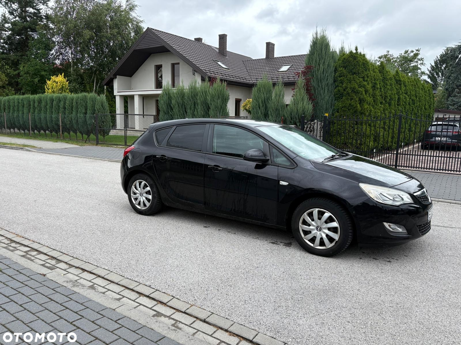 Opel Astra 1.4 Turbo Cosmo - 3