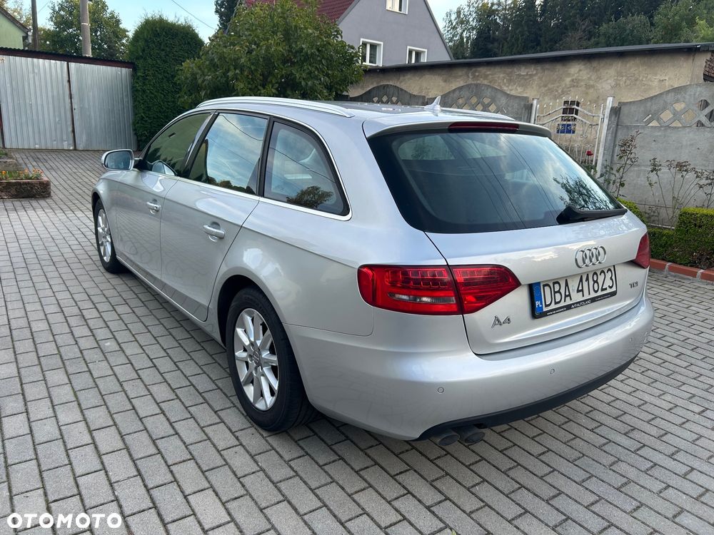 Audi A4 Avant - 6