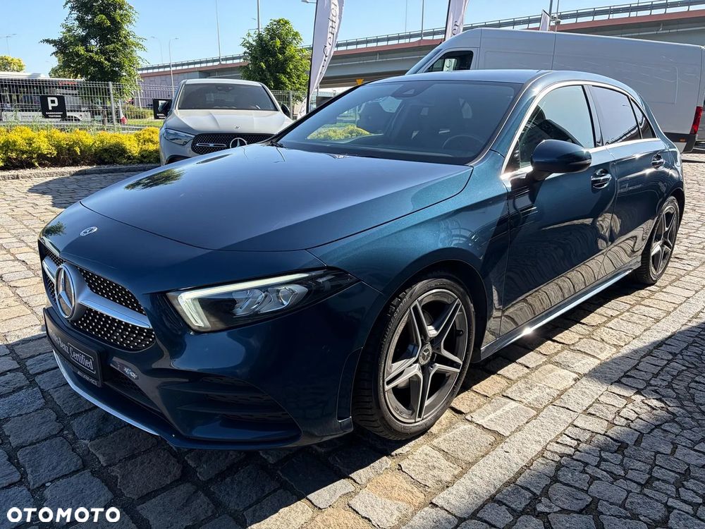 Mercedes-Benz Klasa A 180 AMG Line 7G-DCT - 3