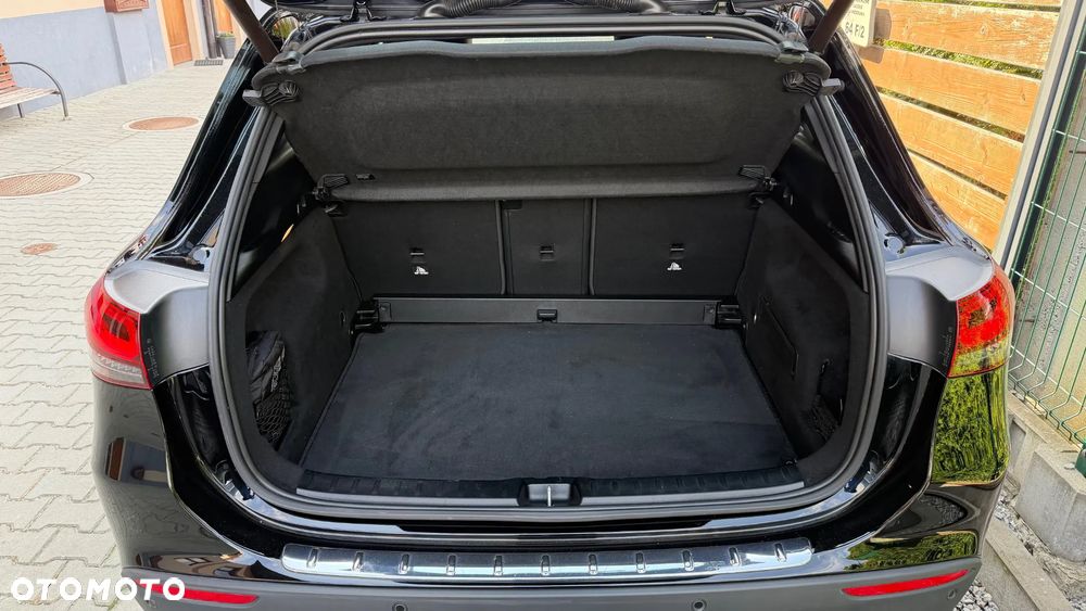 Mercedes-Benz GLA 200 Style - 18