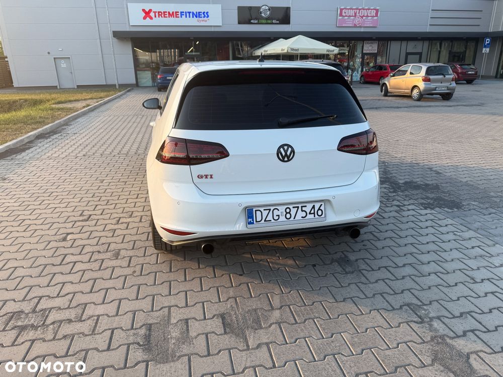 Volkswagen Golf GTI Performance BlueMotion Technology DSG - 36