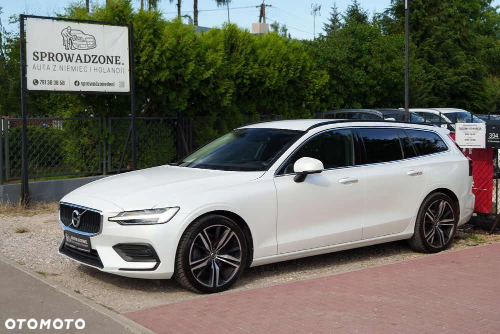 Volvo V60 B3 B DKG Momentum Pro - 2