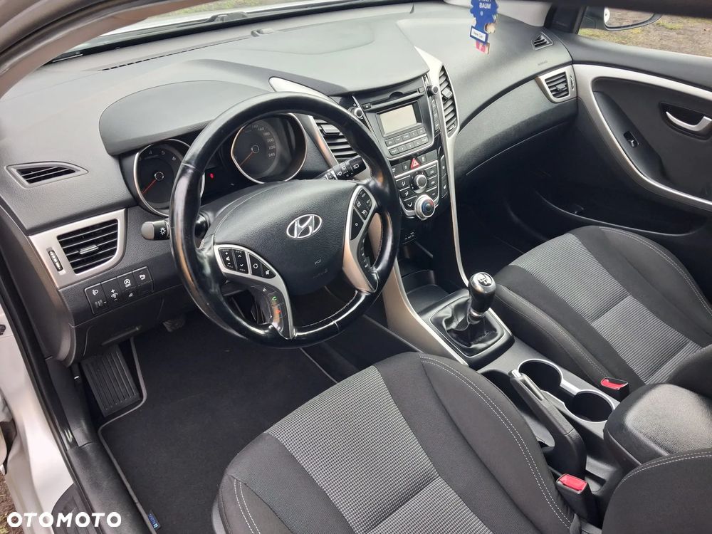 Hyundai i30 1.4 Trend - 24