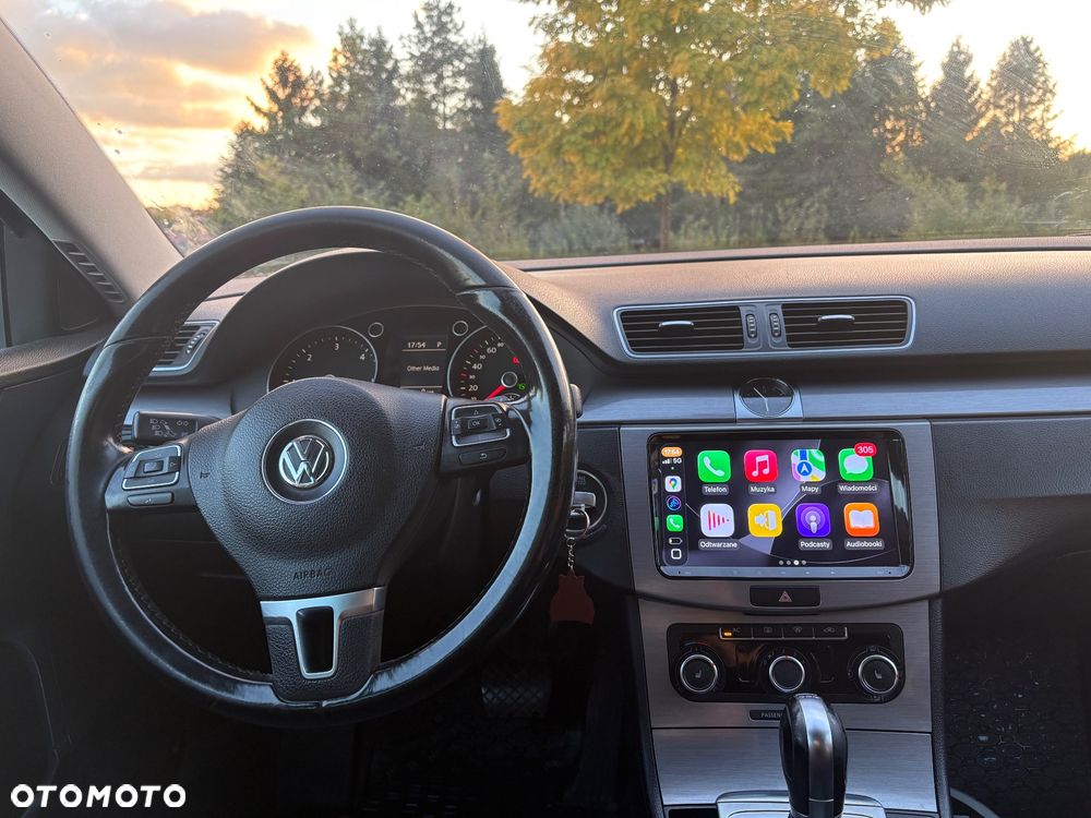 Volkswagen Passat 2.0 TDI Comfortline DSG - 12