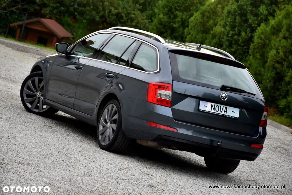 Skoda Octavia 2.0 TDI 4x4 L&K DSG - 10