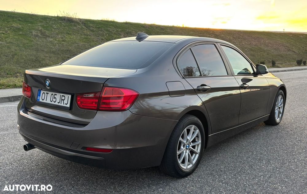 BMW Seria 3 318d Aut. - 3