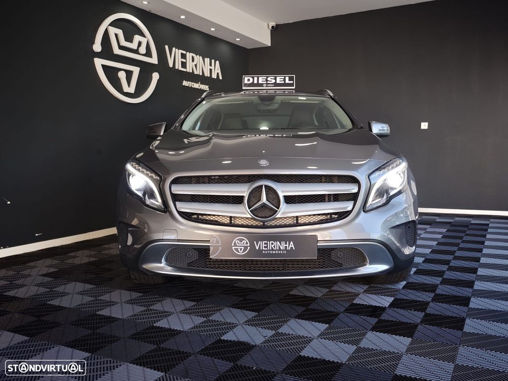 Mercedes-Benz GLA 200 (CDI) d 7G-DCT Urban - 11