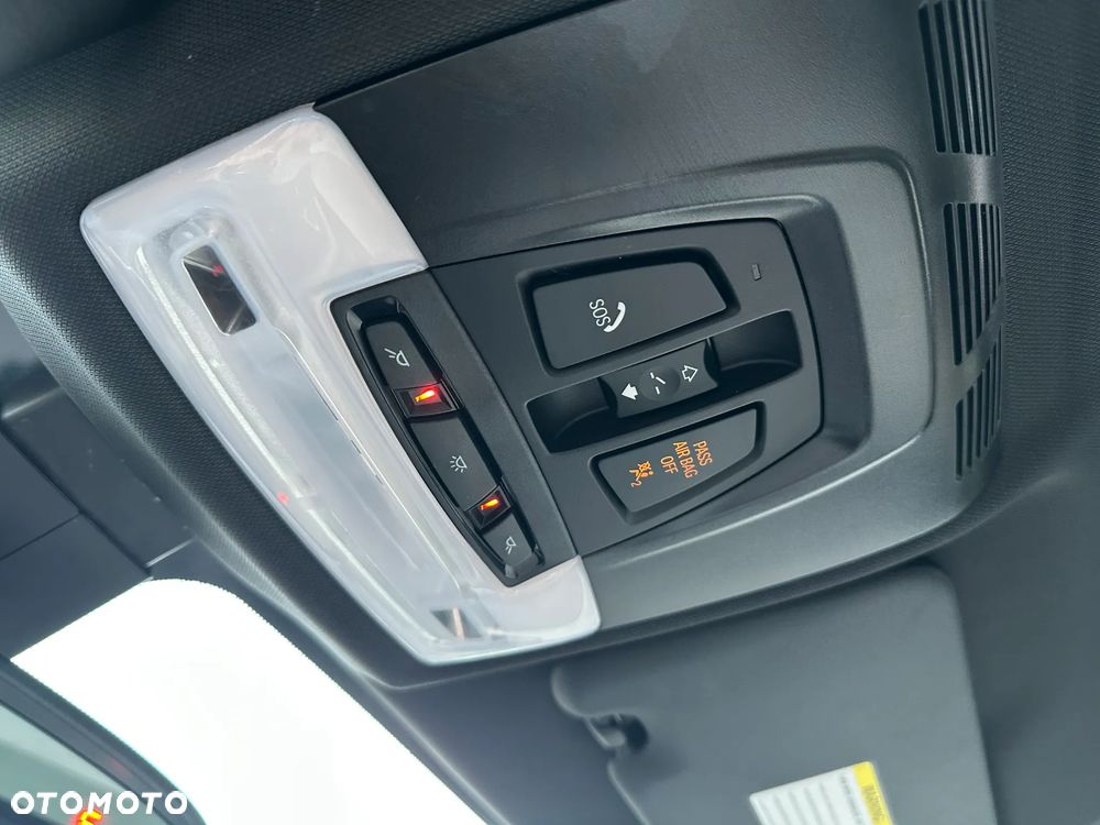 BMW X1 - 10
