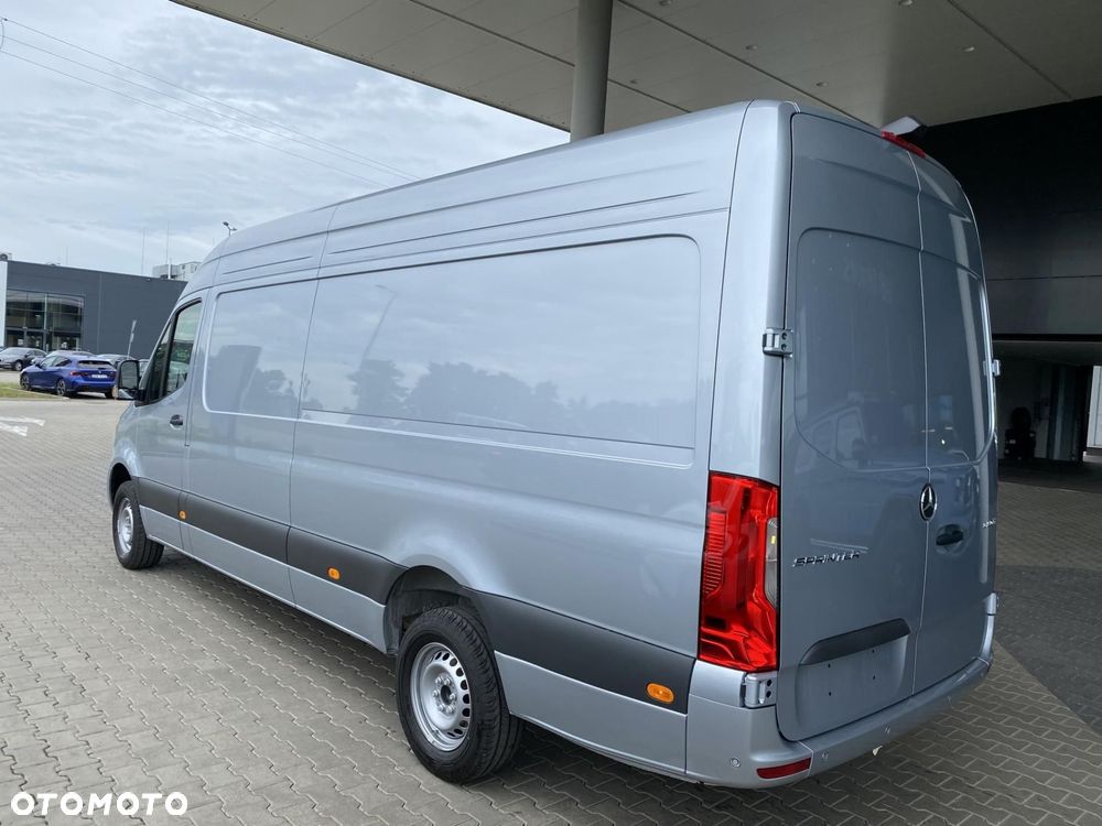 Mercedes-Benz Sprinter - 10