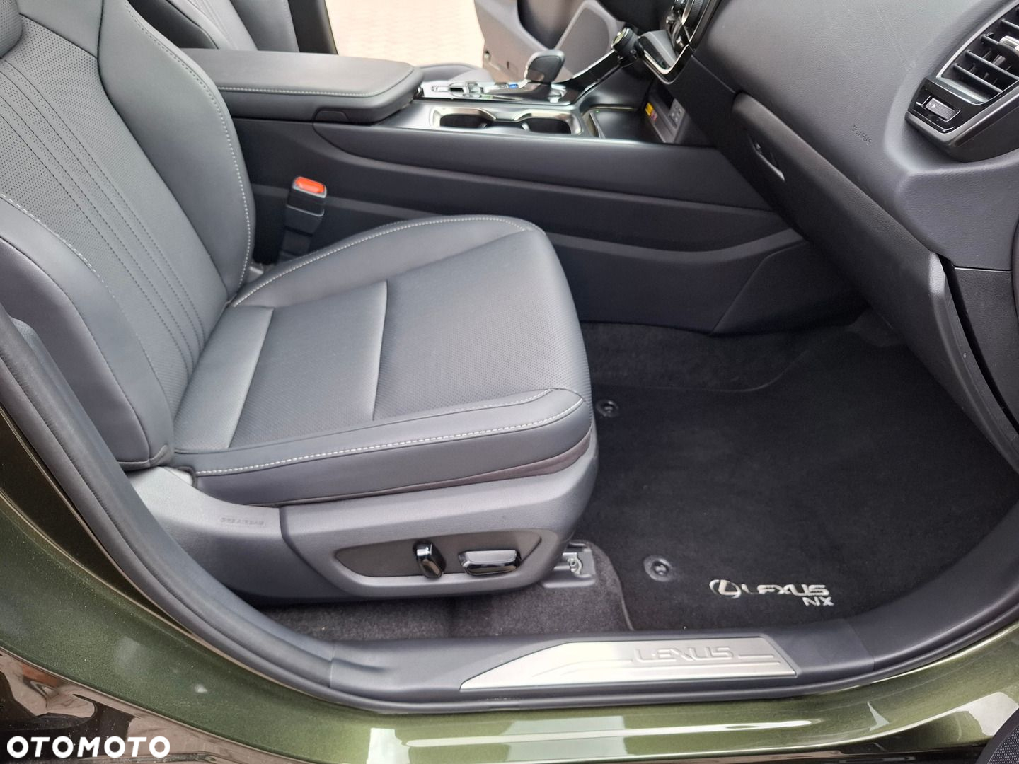 Lexus NX - 23