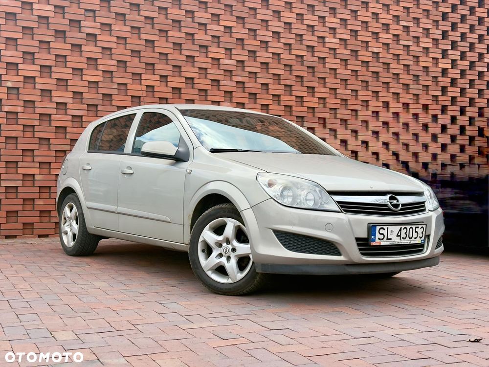 Opel Astra 1.3 CDTI Essentia - 1