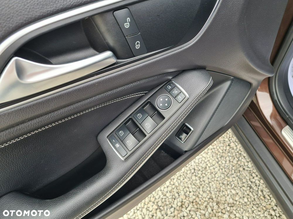 Mercedes-Benz GLA 200 Style - 29
