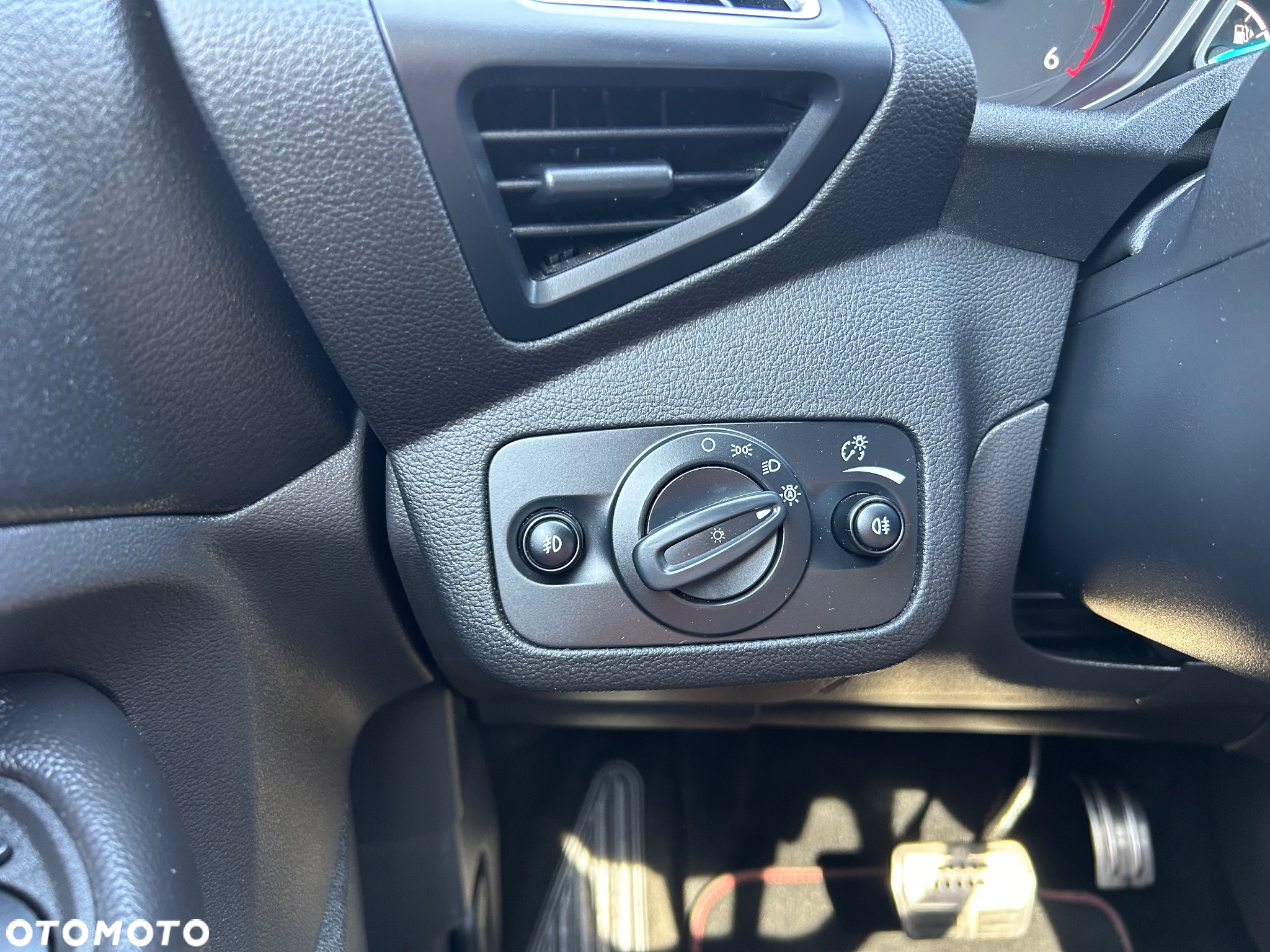 Ford Kuga 2.0 TDCi 4x4 ST-Line - 28