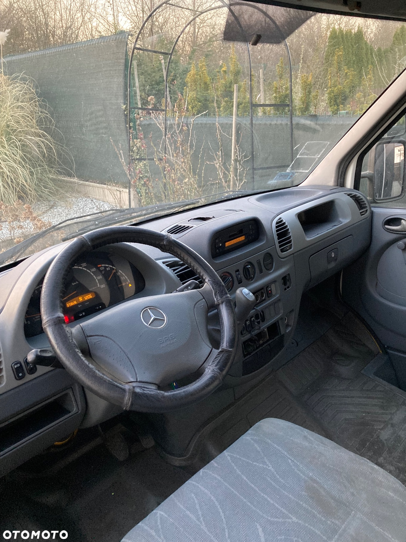 Mercedes-Benz Sprinter - 2