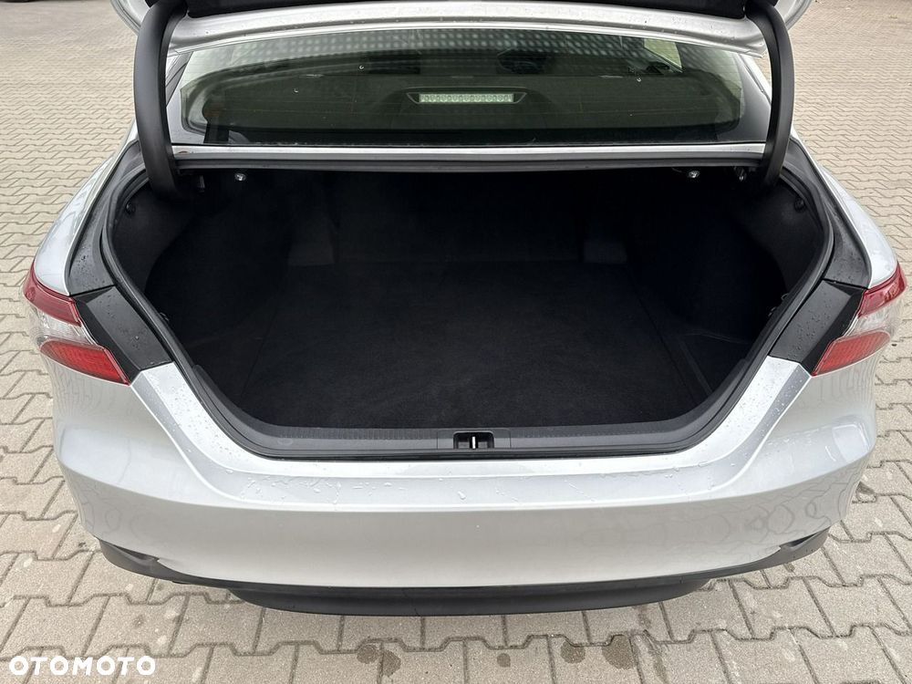 Toyota Camry 2.5 Hybrid Comfort CVT - 16