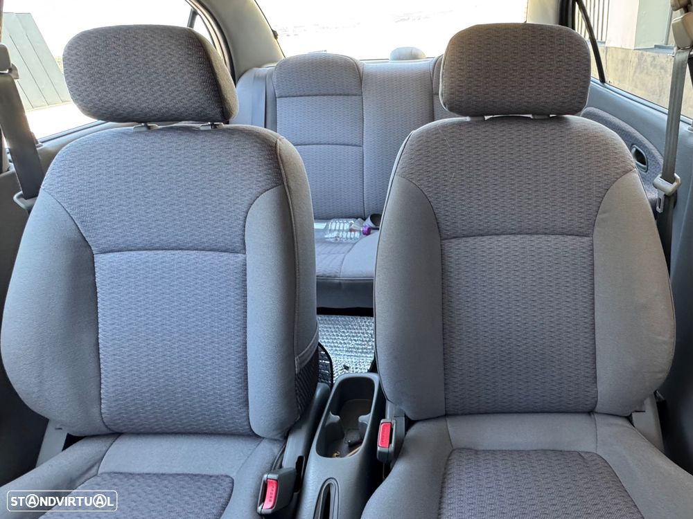 Kia Rio Sedan 1.3 LS - 8