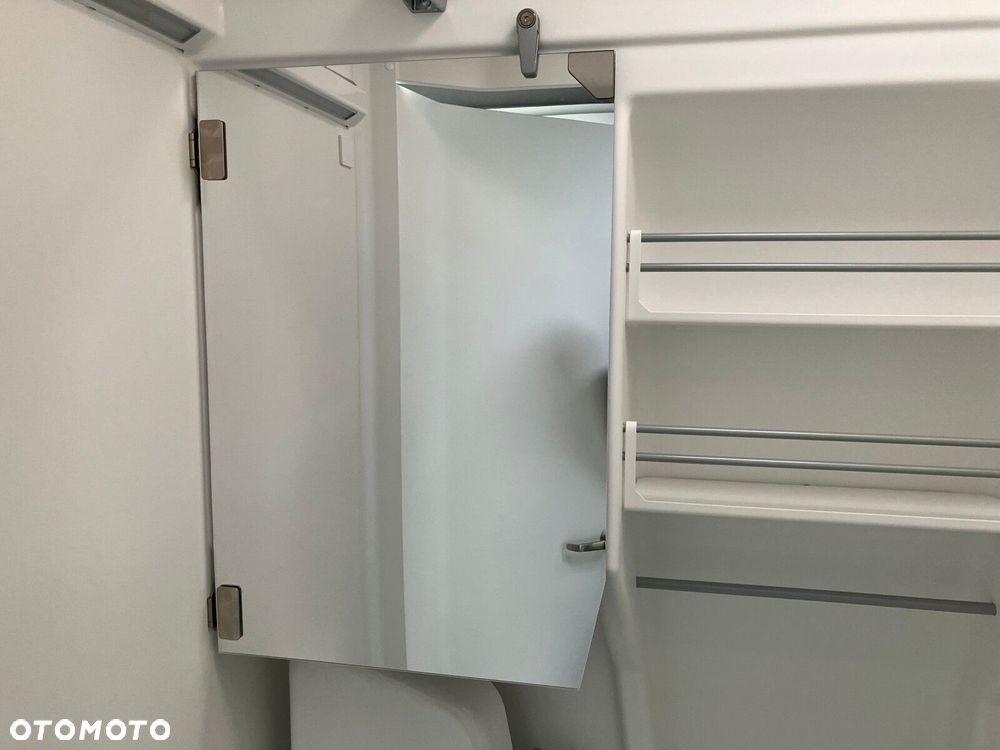 Volkswagen Grand California Grand California 600 silnik: 2,0 l TDI EU6 SCR BlueMotion Technology 130 kW skrzynia biegów: Przedni napęd automatyczna 8-biegowa rozstaw osi: 3640 mm - 29