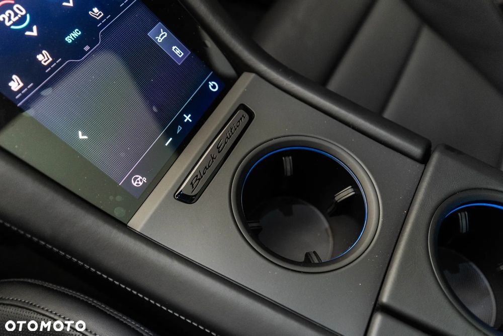 Porsche Taycan 105kWh 4S Black Edition - 25