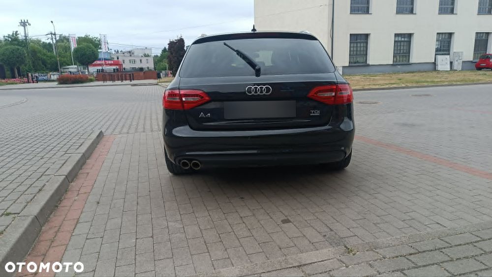Audi A4 Avant 2.0 TDI Quattro S tronic - 10