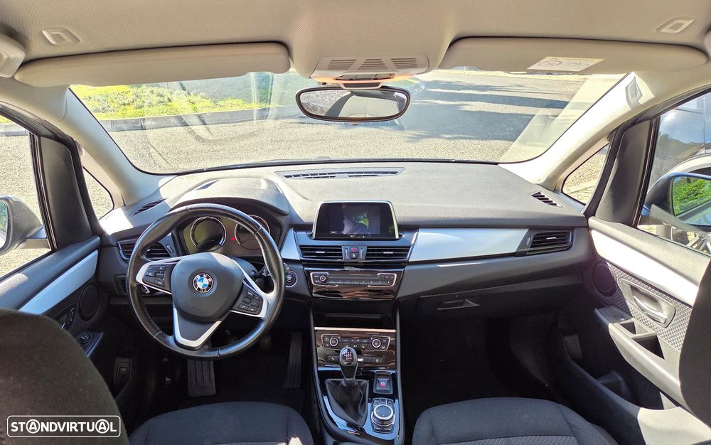 BMW 216 Gran Tourer i 7L Line Luxury - 13