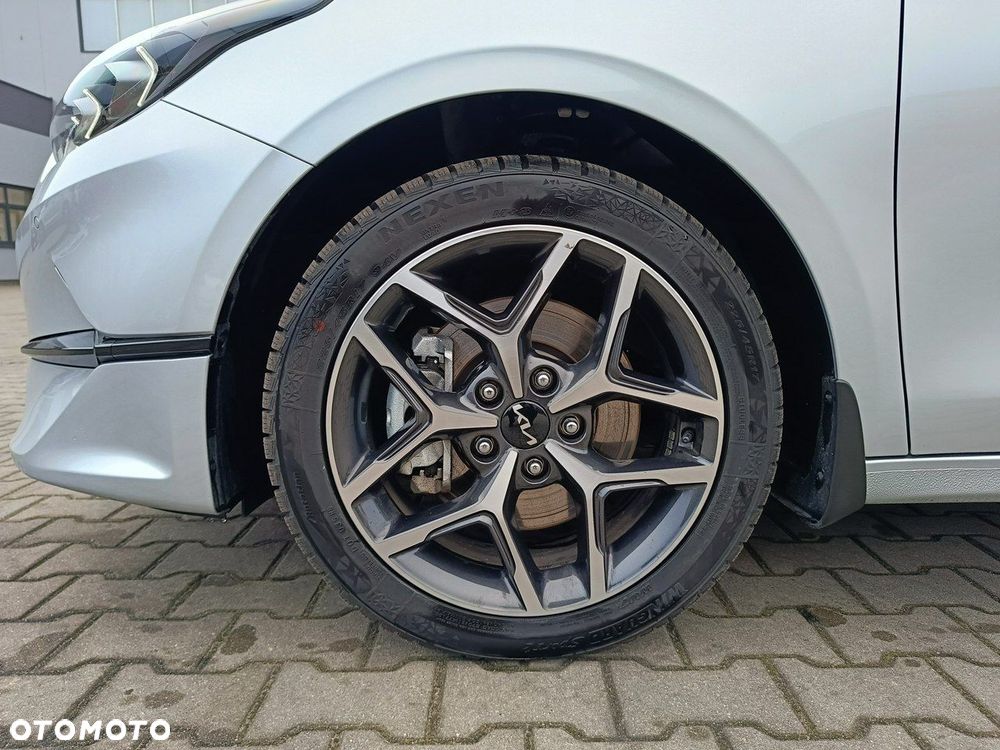 Kia Ceed - 9