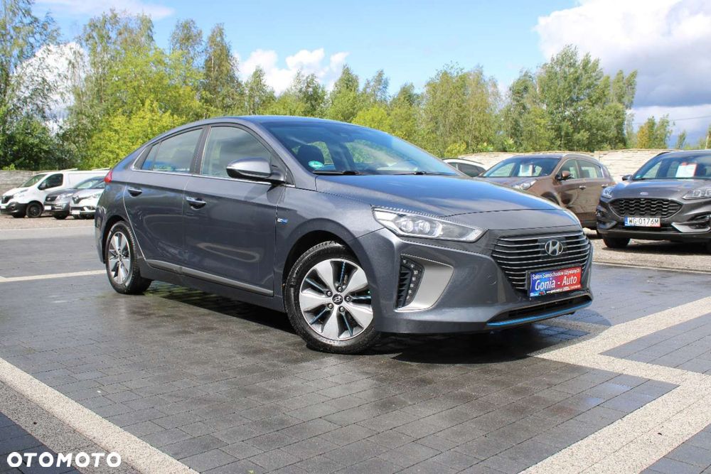 Hyundai IONIQ - 10
