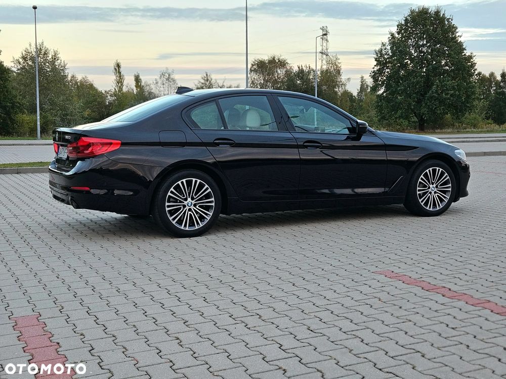 BMW Seria 5 530i xDrive Luxury Line - 13