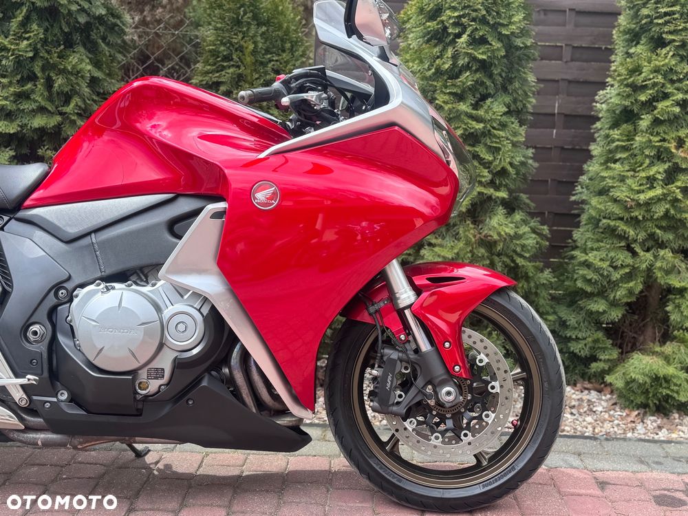 Honda VFR - 9