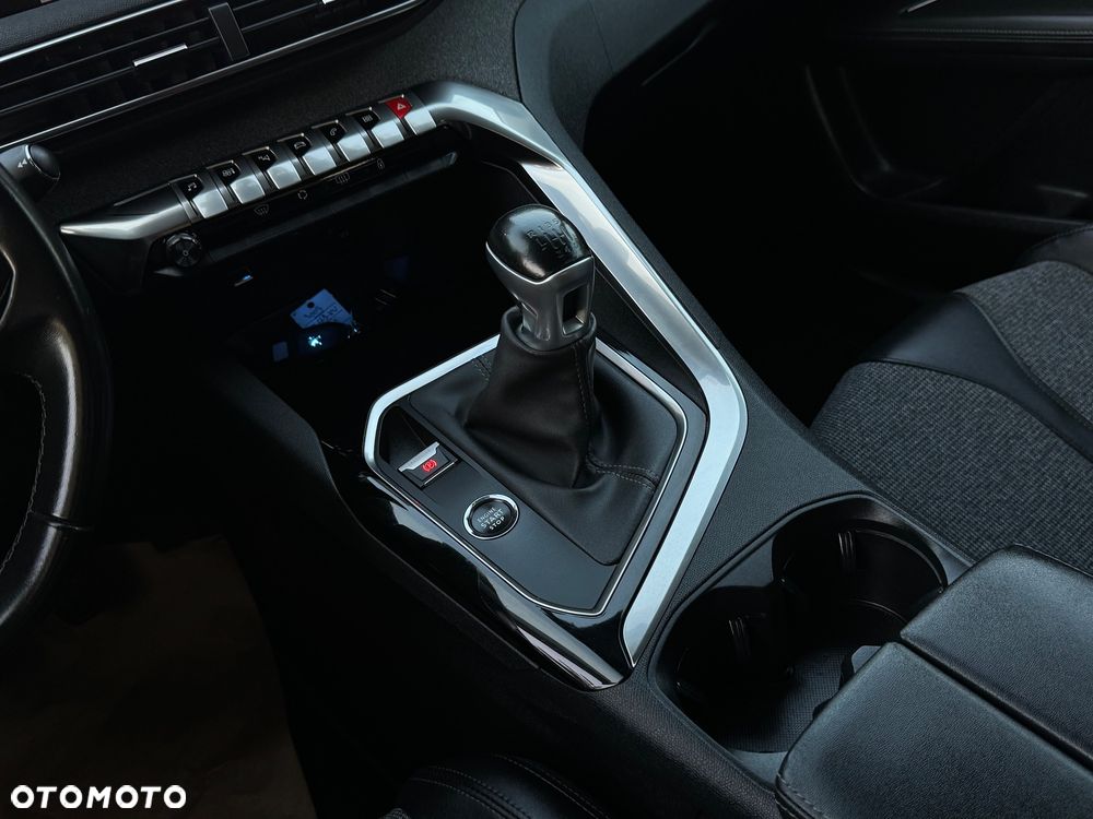 Peugeot 3008 BlueHDi 130 Stop & Start Allure Business-Paket - 33