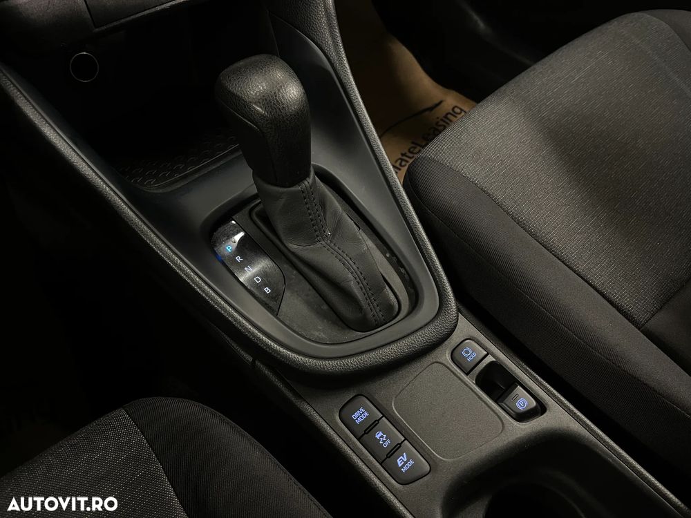 Toyota Yaris 1.5 VVT-i HSD Exclusive Style - 20