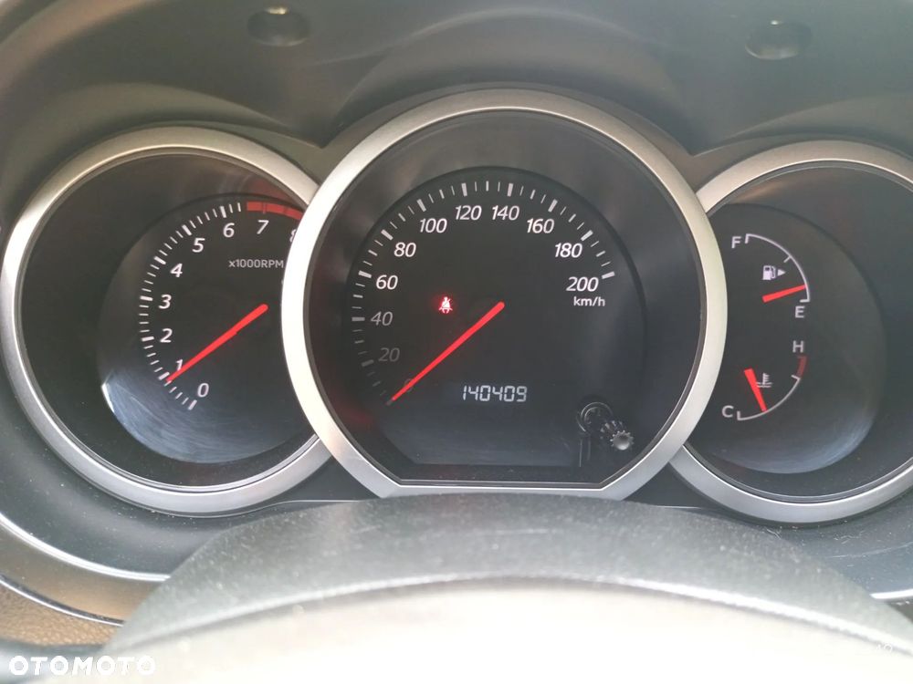 Suzuki Grand Vitara 2.0 - 14