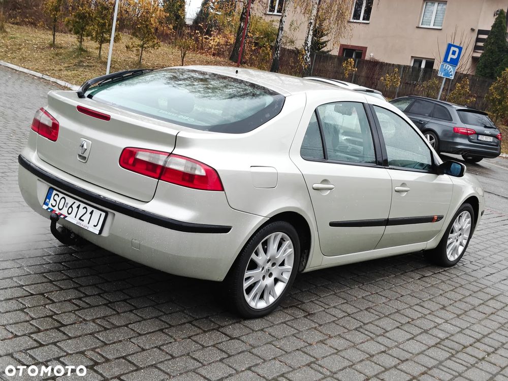 Renault Laguna 1.9 dCi Impulsion - 10