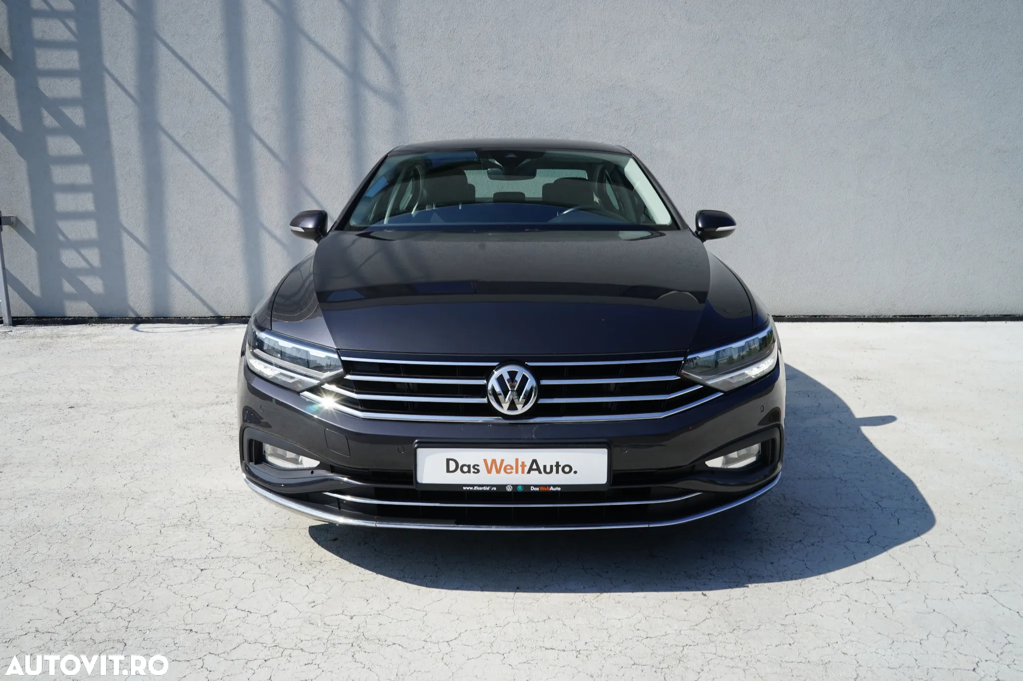 Volkswagen Passat - 9