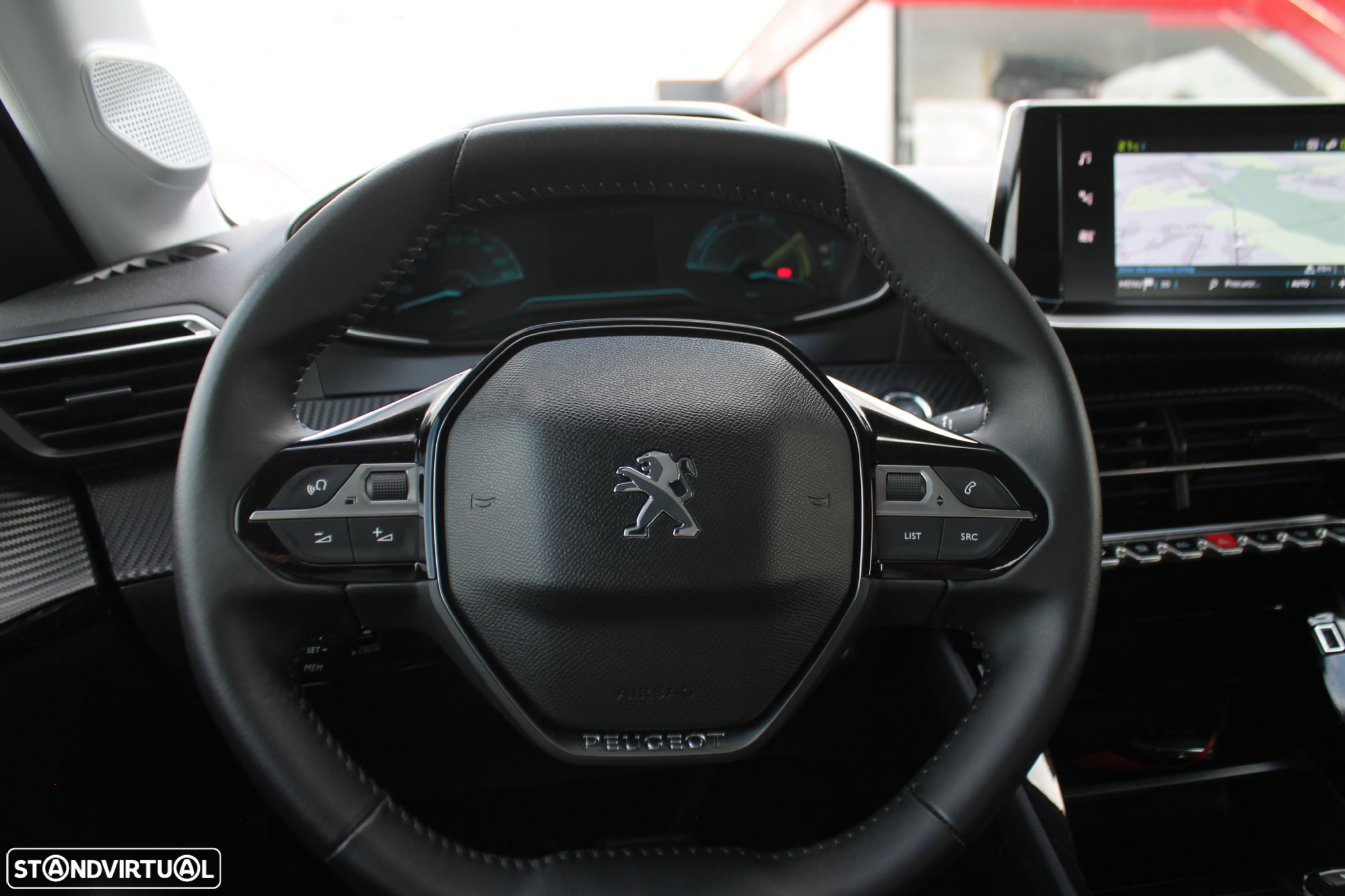 Peugeot e-208 - 17