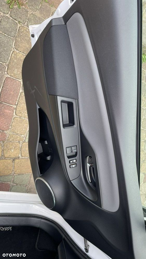 Toyota Yaris - 18