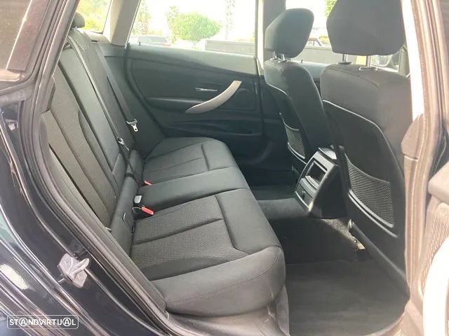 BMW 320 Gran Turismo i Advantage Auto - 32