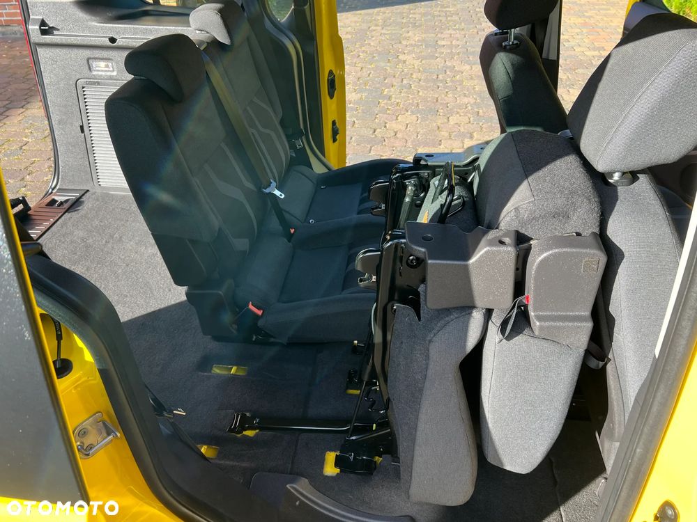 Ford Tourneo Connect - 35