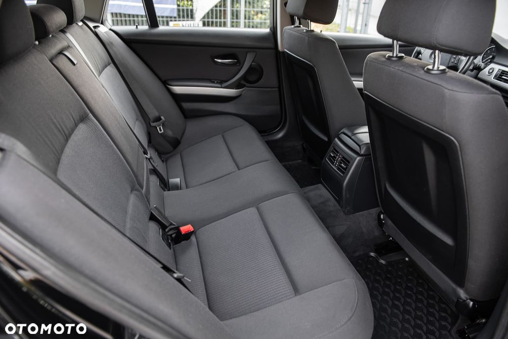 BMW Seria 3 318i Edition Lifestyle - 24