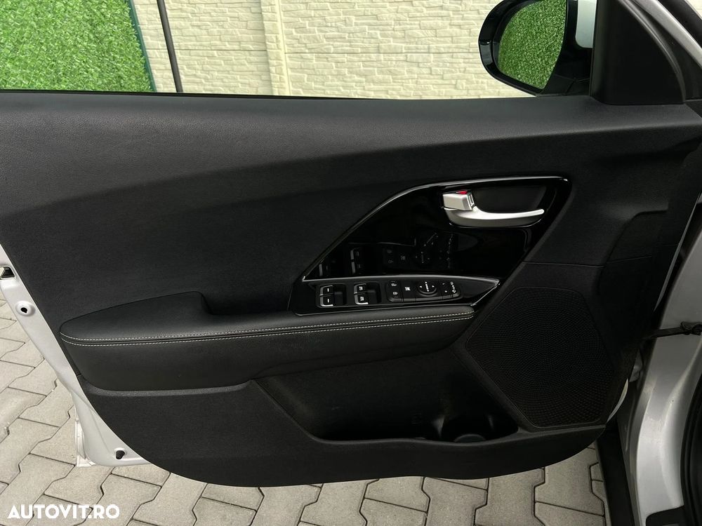 Kia Niro 1.6 GDI HEV 2WD OPF Aut. Spirit - 20