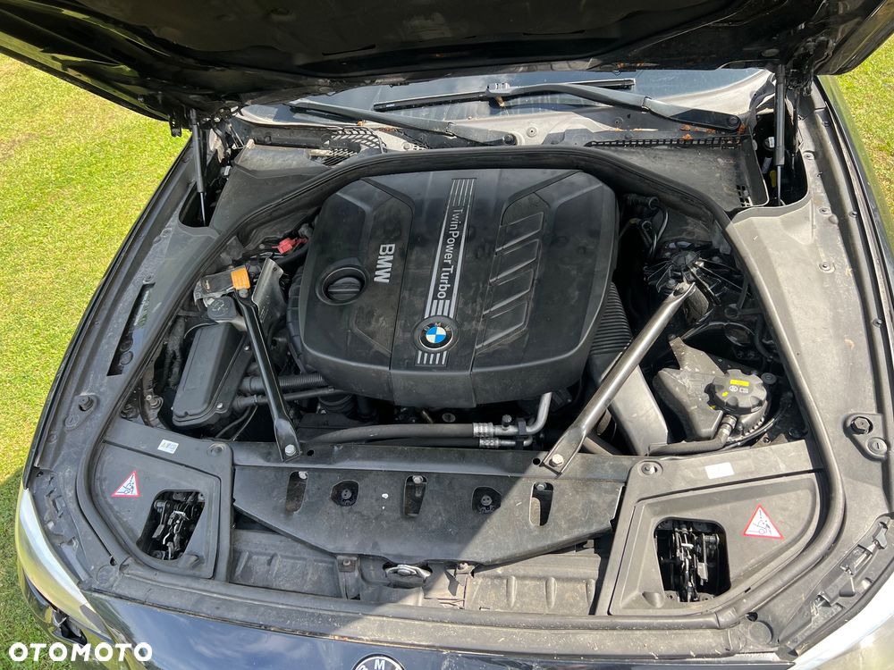 BMW Seria 5 525d Luxury Line - 9