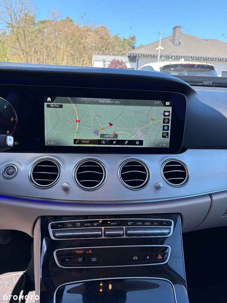 Mercedes-Benz Klasa E 220 d 9G-TRONIC - 20