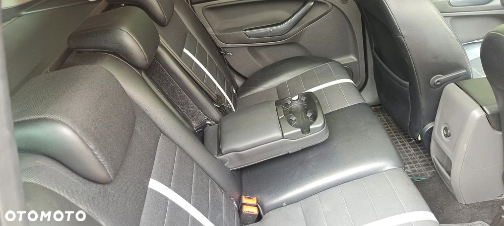 Ford Kuga 2.5 Titanium - 18