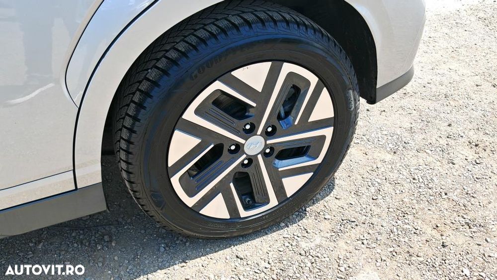 Hyundai KONA BEV 204 CP 64.8 kWh Premium - 28