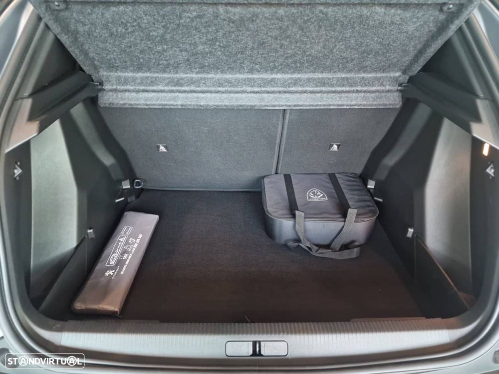 Peugeot e-2008 54 kWh Active - 6