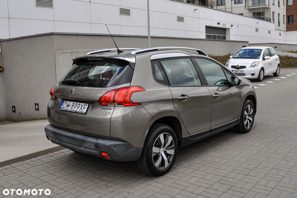 Peugeot 2008 - 4