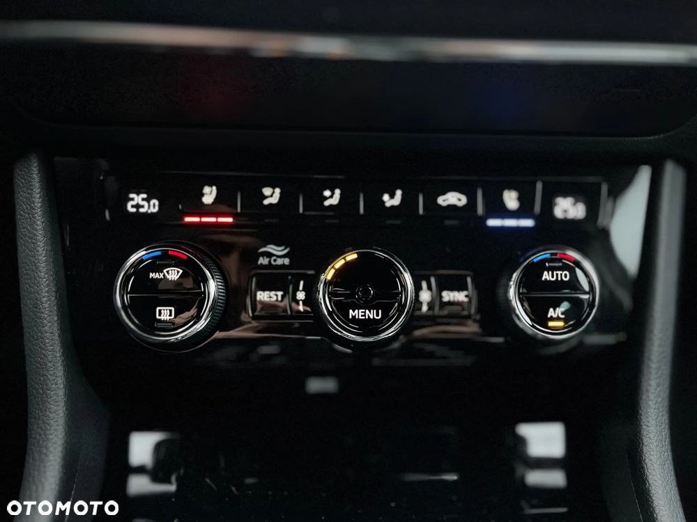 Skoda Superb 2.0 TDI SCR L&K DSG - 26