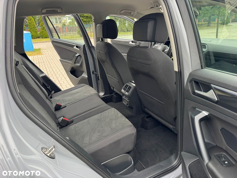 Volkswagen Tiguan - 26