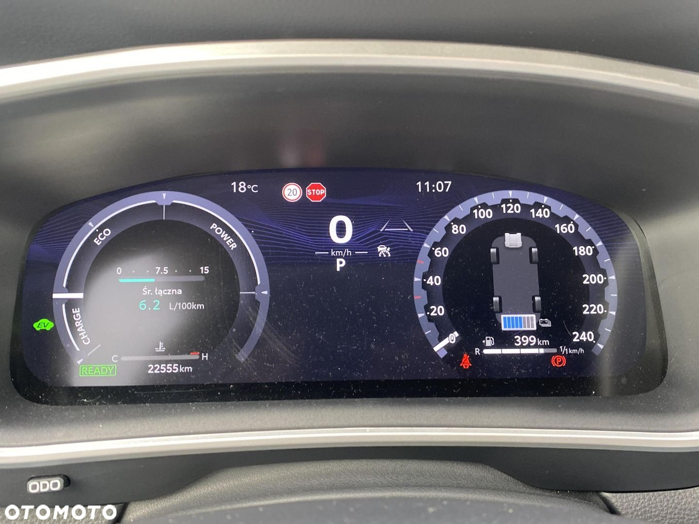 Toyota Corolla Cross 2.0 Hybrid Executive - 18