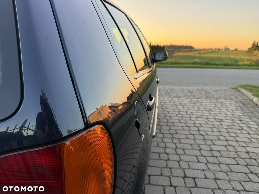 Volkswagen Polo 75 - 32