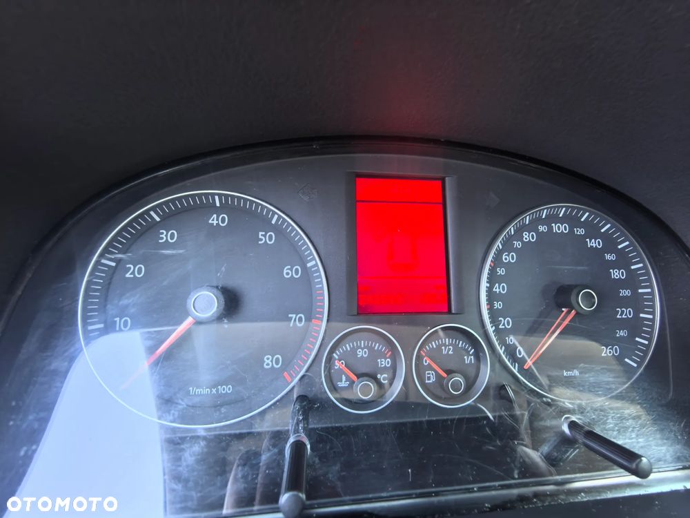 Volkswagen Touran 1.4 TSI STYLE - 28